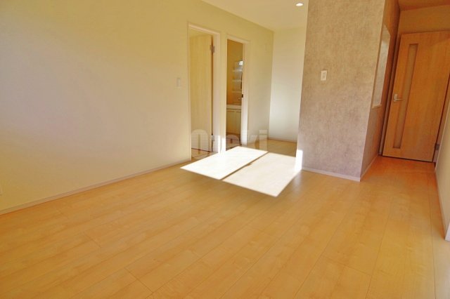 居室・リビング　※間取り反転、弊社ホームページに写真がたくさんあります♪