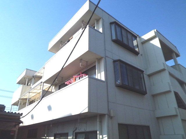 松戸市五香西のマンションの建物外観
