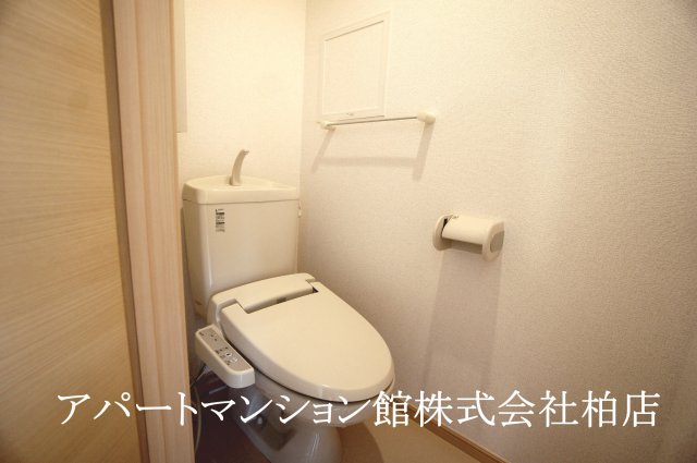 【アルブル・ヴィラージュIIのトイレ】