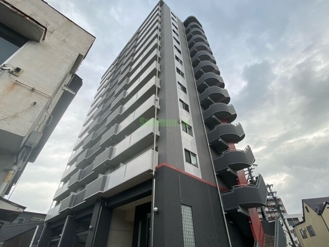 【レジディア仙台原ノ町の建物外観】