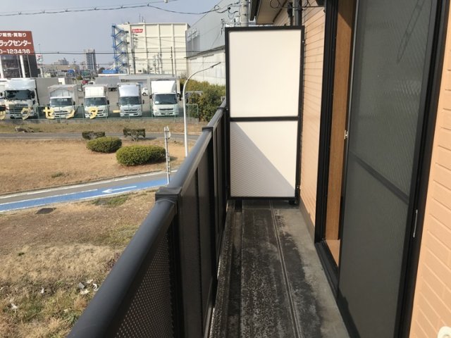 【安城市浜屋町のアパートのバルコニー】