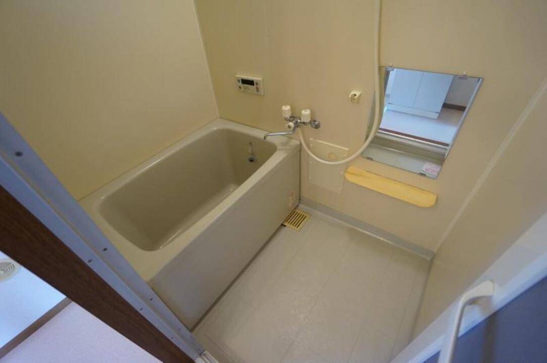 バス・シャワールーム　浴室