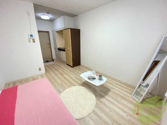 その他部屋・スペース　部屋全体が白くてお部屋が少し広く感じますね！