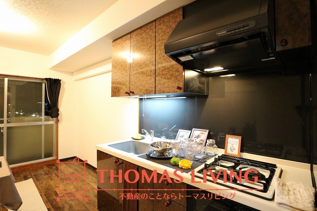 キッチン　写真を準備中の為、同じ物件の別部屋の写真でご参考下さい。