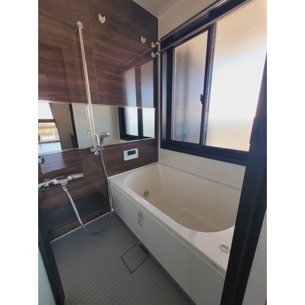 バス・シャワールーム　洗髪洗面化粧台