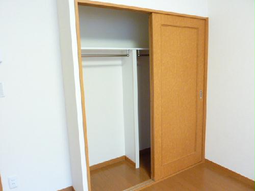 収納　長いものもかけられる、収納たっぷりのクローゼット！