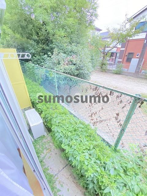 バルコニー　バルコニーからの眺めを楽しみながら食事をしませんか