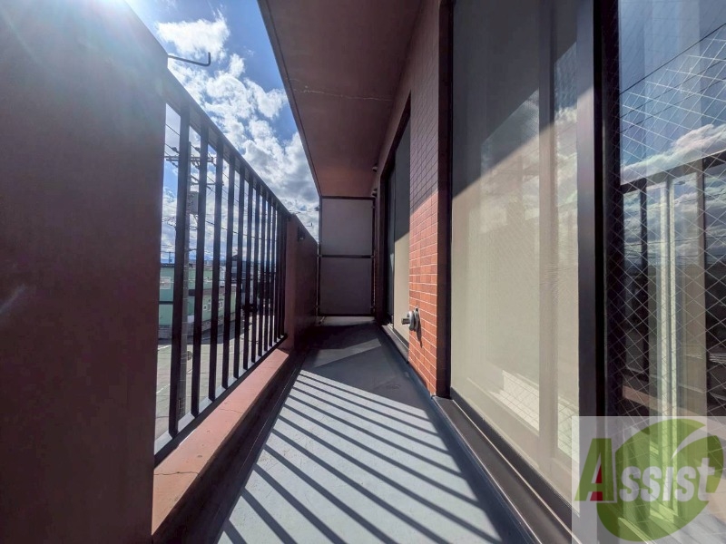 バルコニー　バルコニーです。洗濯物を干したり一息ついたりできますね！