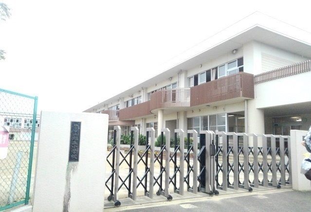 小学校　仙台市立旭丘小学校（小学校）まで750m