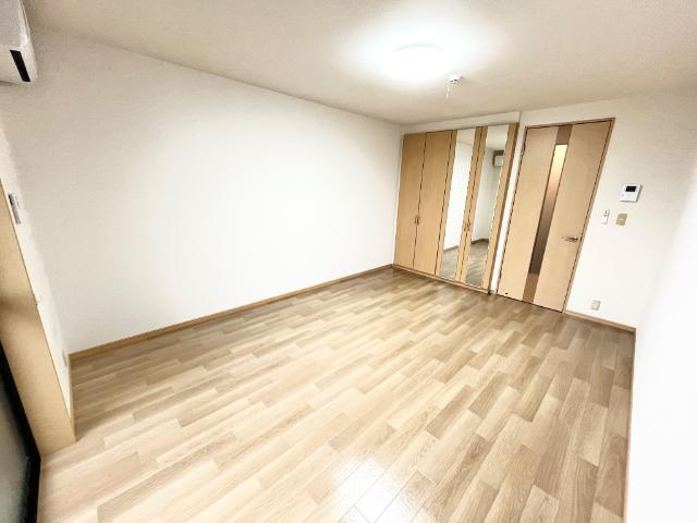 建物外観　洋室