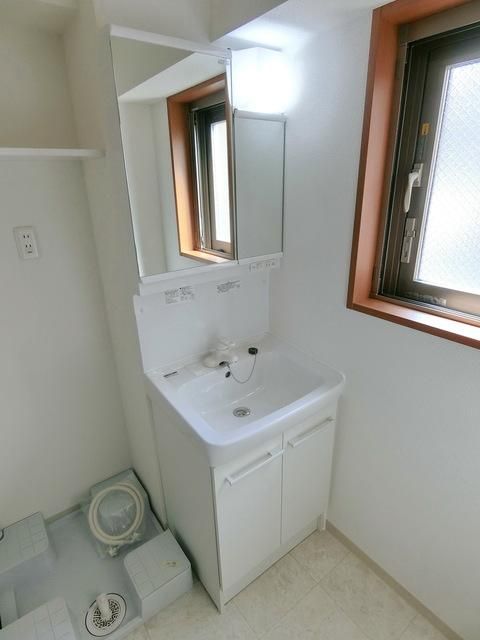 洗面設備　同お建物・同間取りの他のお部屋のイメージです。