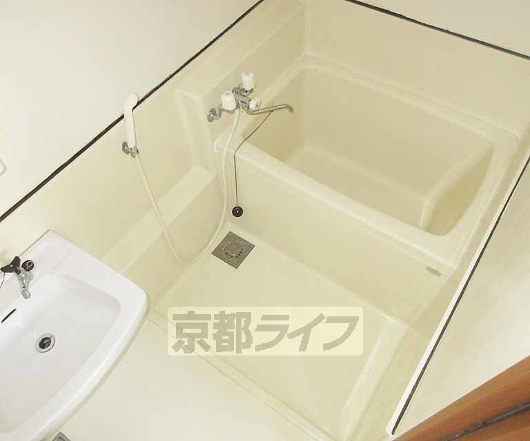 バス・シャワールーム　リラックスできるバスルーム・