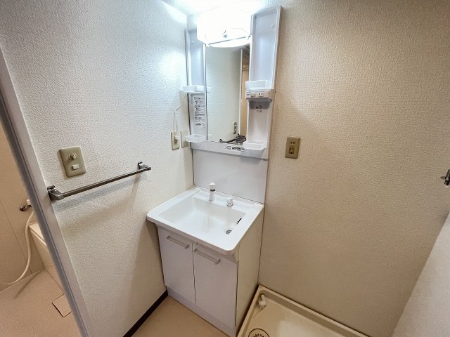 洗面設備　脱衣スペースもあります
