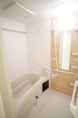バス・シャワールーム　セレニテ本町東リアン　お風呂