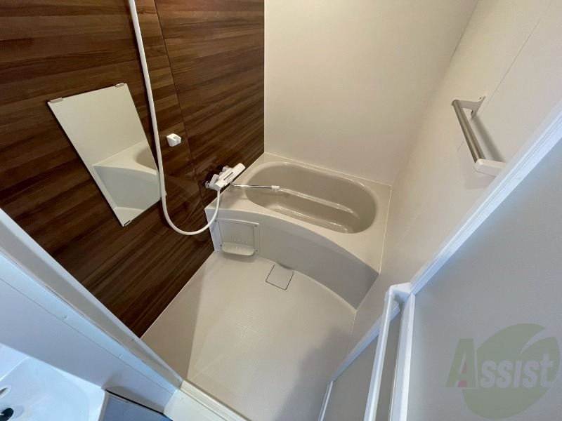 バス・シャワールーム　お風呂になります。一日の疲れを癒してくださいね。