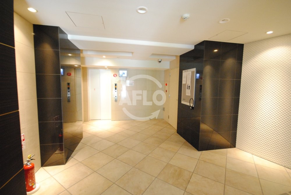 エントランス　プロシード大阪梅田ポーション　エントランス