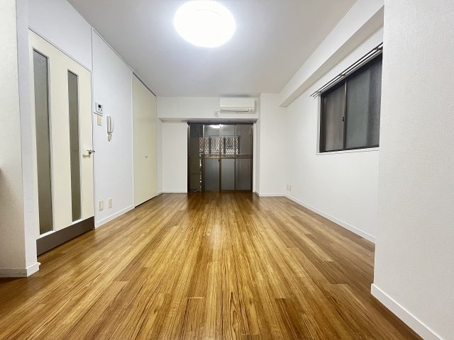 居室・リビング　ゆったり過ごせる居間です