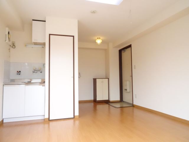 その他部屋・スペース　南東向きで日当たり良好