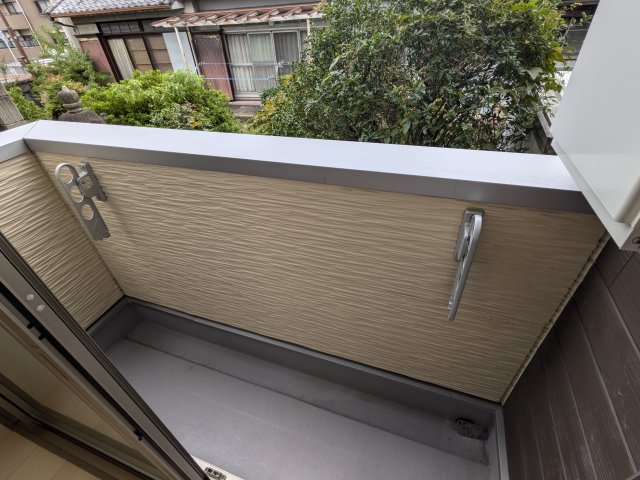 バルコニー　開放的で明るい空間を演出してくれるバルコニーです