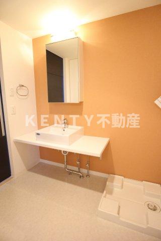 洗面設備　使いやすい洗面所です