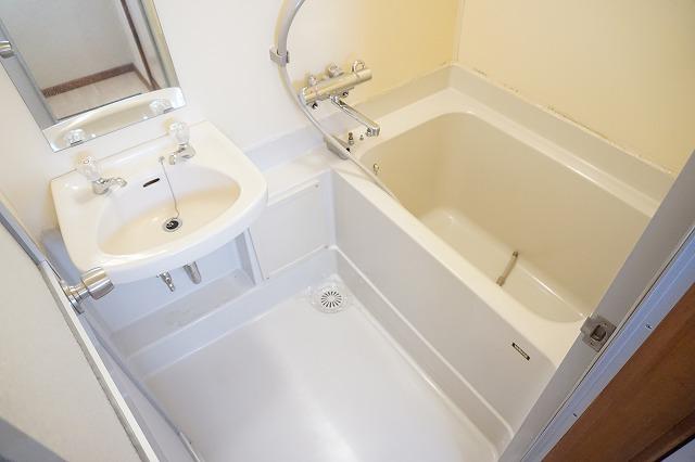 バス・シャワールーム　浴室