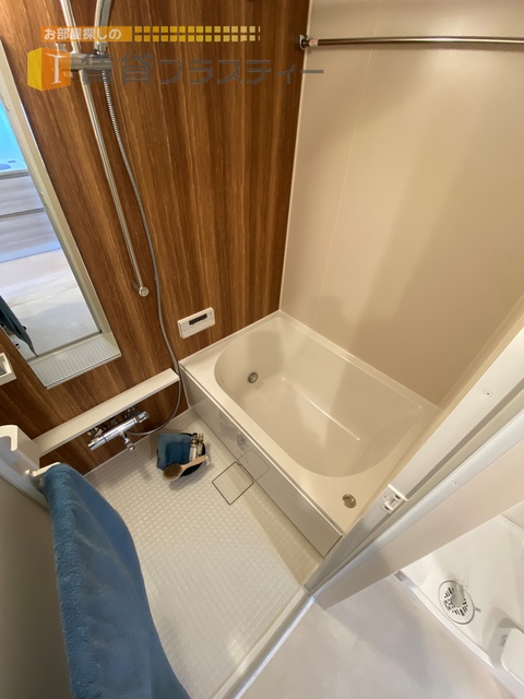 バス・シャワールーム　１日の疲れをバスルームでゆっくりと…。モデルルーム仕様。