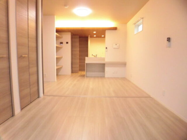 居室・リビング　１０２　洋室・ＬＤＫ