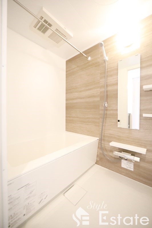 バス・シャワールーム　バスルーム