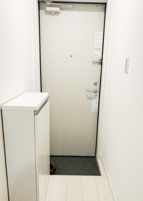 玄関　別部屋同仕様タイプ