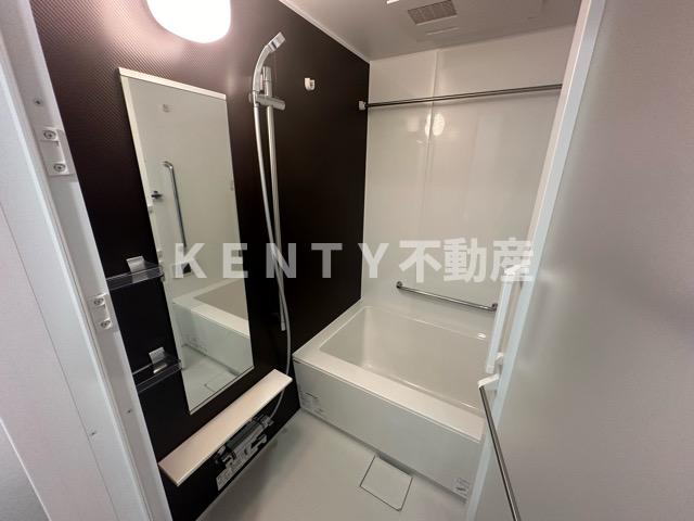 バス・シャワールーム　ゆったり過ごせるお風呂です