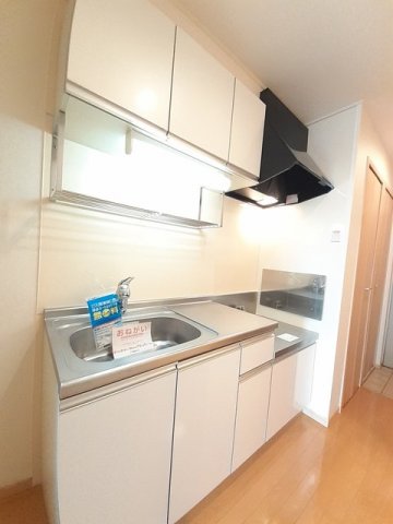 キッチン　コンパクトなキッチンで掃除もラクラク