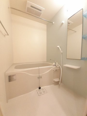 バス・シャワールーム　ゆったり過ごせるお風呂です