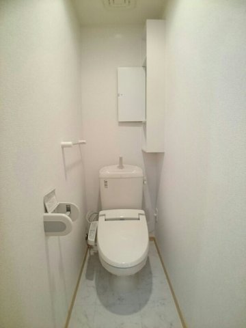 トイレ　ゆったりとした空間のトイレです