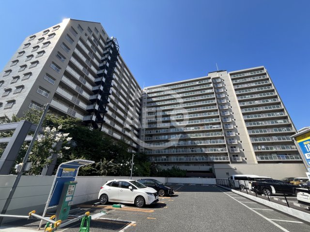 建物外観　ファミールハイツ北大阪1号棟　外観