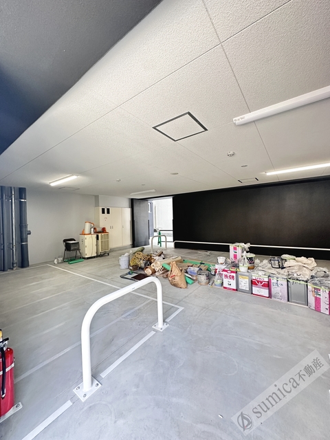 駐車場　屋根付きの駐輪場で雨の日も安心♪