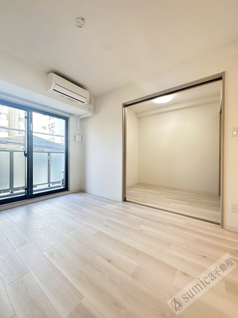 居室・リビング　ホワイトベースで明るい内装です♪