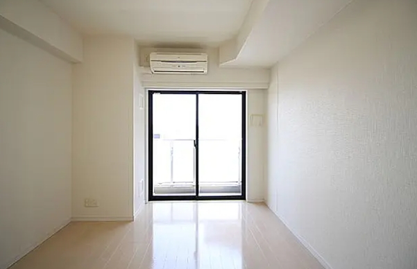 居室・リビング　☆明るい洋室☆