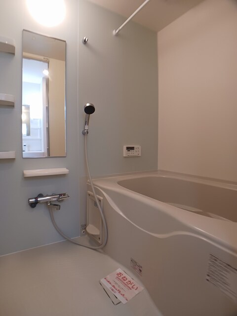 バス・シャワールーム　浴室乾燥機や追焚機能が便利なバスルーム