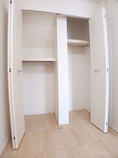 収納　衣類の収納にクローゼットは欠かせないですね