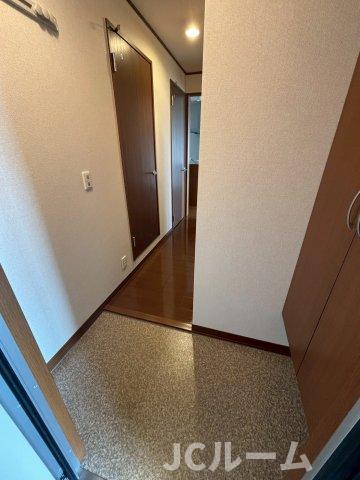 玄関　※別のお部屋の参考写真です