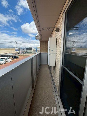 バルコニー　※別のお部屋の参考写真です