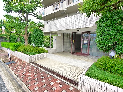 エントランス　毎日通るエントランスはこのようになっています