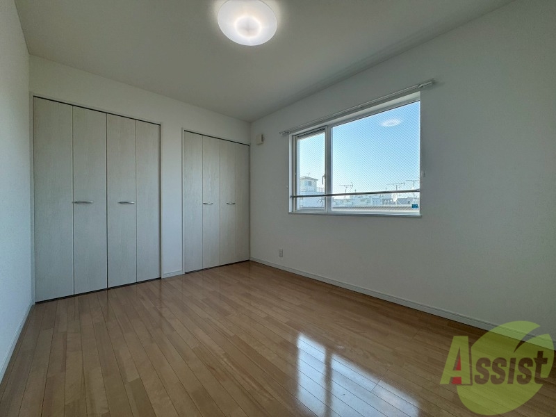 その他部屋・スペース　寝室です。部屋をどう使うかはあなた次第です！