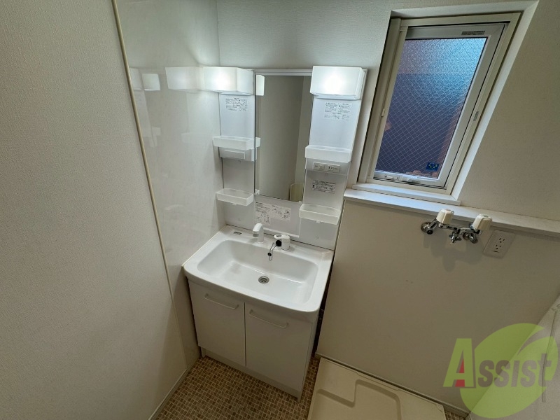 洗面設備　こちらに洗面台があります。朝の洗顔はこちらで。