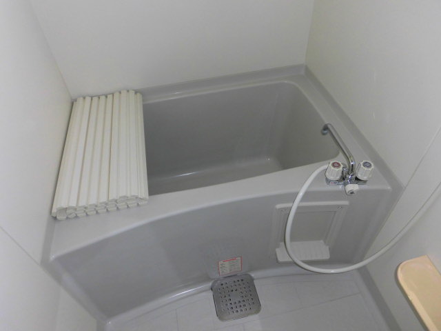 バス・シャワールーム　綺麗なユニットバスです