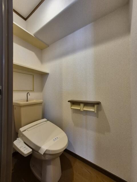 トイレ　ハイネス第2巣鴨　豊島区巣鴨5