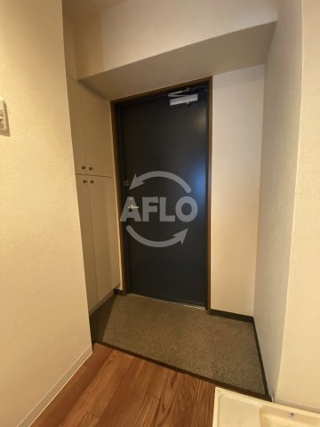 玄関　セイワパレス堂島シティ　下駄箱