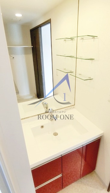 洗面設備　独立洗面台です。