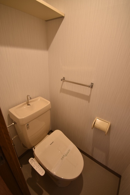 トイレ　洗浄便座　新品です！