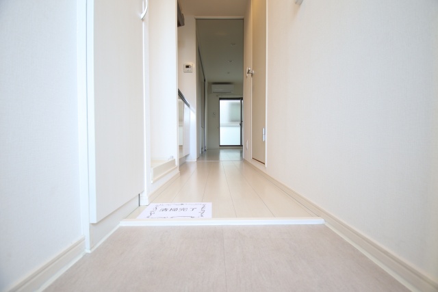 玄関　※別室の参考写真の為、現況優先です。